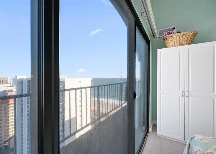 Capri Penthouse With Indoor Pool And Much More! *